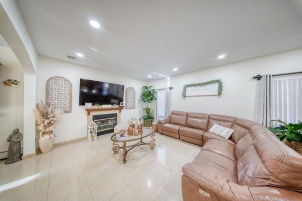 Fireplace, Interior, Living room, Recessed Lighting
