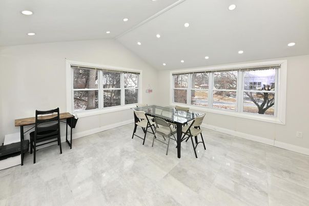 Dining room, Interior, Recessed Lighting