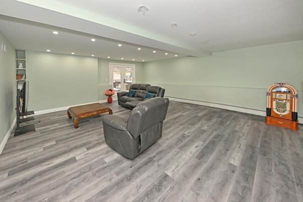 Interior, Living room, Recessed Lighting, Wood Texture Flooring