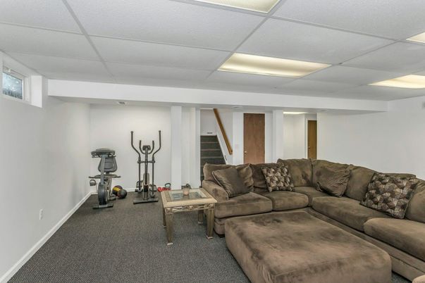 Fitness Equipment, Interior, Living room, Recessed Lighting