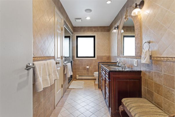 Bathroom, Interior, Recessed Lighting