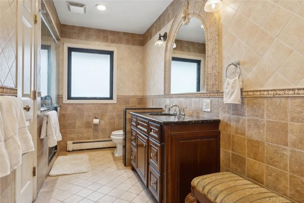 Bathroom, Interior, Recessed Lighting