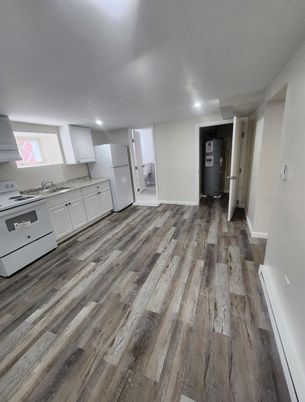 Interior, Kitchen, Recessed Lighting, Wood Texture Flooring
