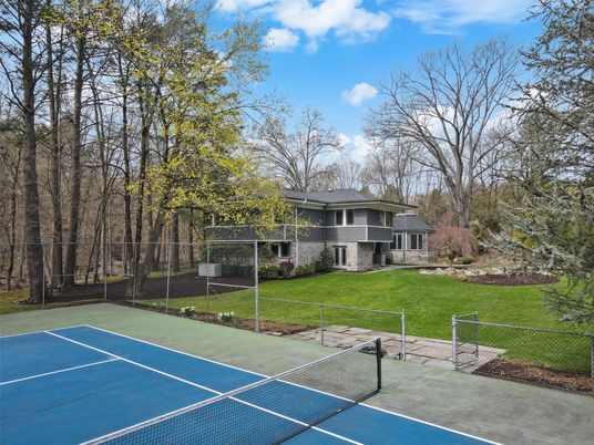 Exterior, Tennis Courts