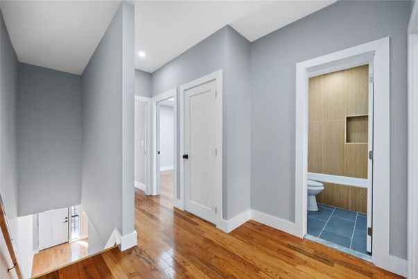 Bathroom, Interior, Recessed Lighting, Wood Texture Flooring