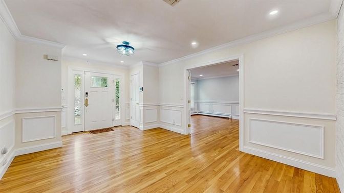 Empty room, Interior, Recessed Lighting, Wood Texture Flooring