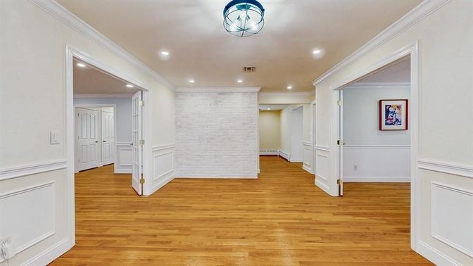 Empty room, Interior, Recessed Lighting, Wood Texture Flooring