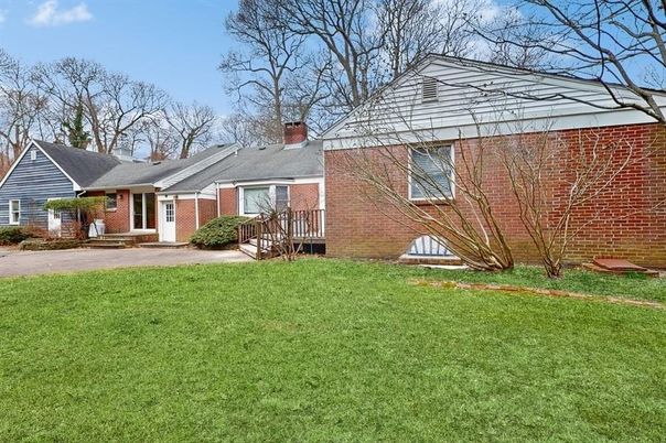 Backyard, Exterior, Facade, Brick Facade, Cape Cod