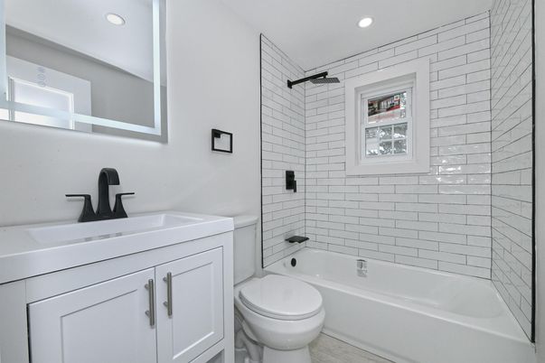 Bathroom, Interior, Recessed Lighting