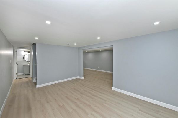 Empty room, Interior, Recessed Lighting, Wood Texture Flooring