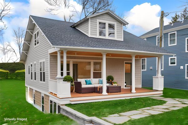 Exterior, Facade, Queen Anne Victorian