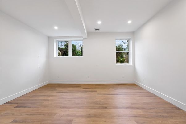 Empty room, Interior, Recessed Lighting, Wood Texture Flooring