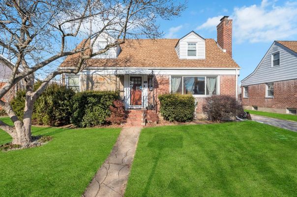 Exterior, Facade, Brick Facade, Cape Cod