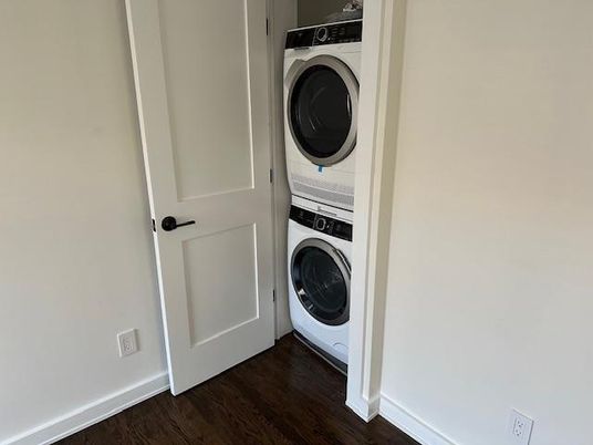 Interior, Utility Closets, Washer, Wood Texture Flooring