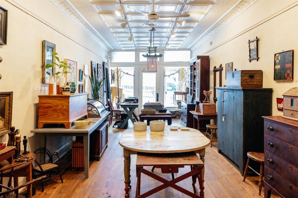 Interior, Pendant Lights, Wood Texture Flooring