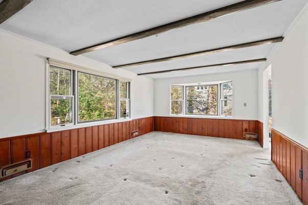 Empty room, Interior, Wooden Beams