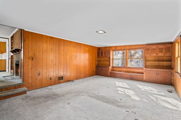 Empty room, Interior, Recessed Lighting, Wooden Walls