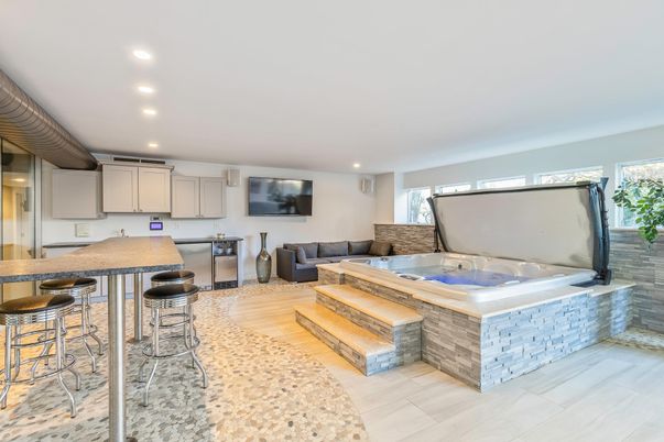 Interior, Kitchen, Living room, Recessed Lighting, Wood Texture Flooring