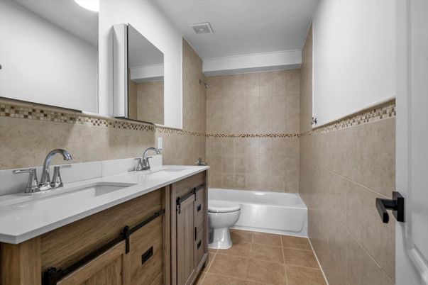 Bathroom, Dual Sink Vanities, Interior