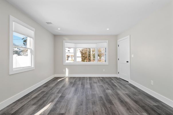 Empty room, Interior, Recessed Lighting, Wood Texture Flooring