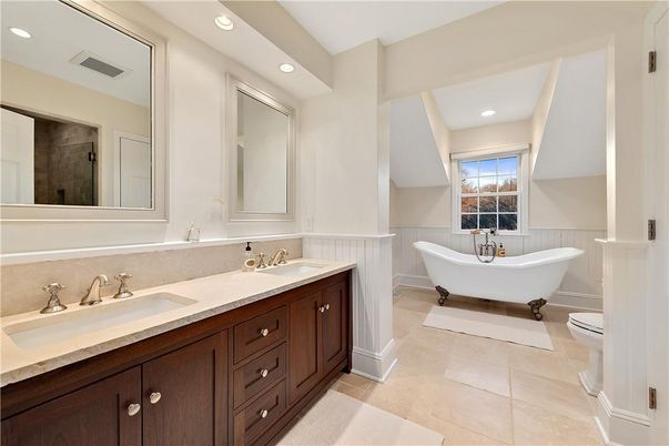 Bathroom, Dual Sink Vanities, Free Standing Baths, Interior, Recessed Lighting