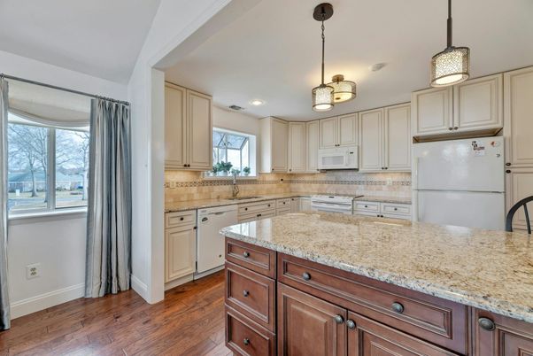 Interior, Kitchen, Pendant Lights, Recessed Lighting, Wood Texture Flooring