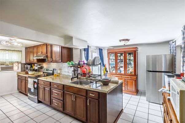 Interior, Kitchen, Stainless Steel Appliances