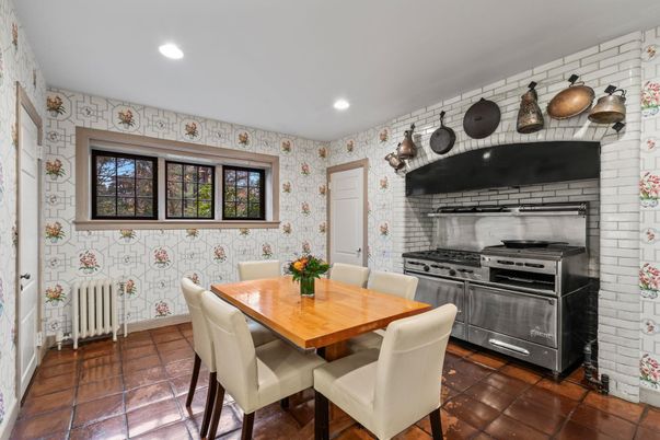 Dining room, Interior, Kitchen, Recessed Lighting, Stainless Steel Appliances