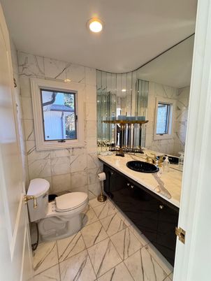 Bathroom, Interior, Marble, Marble Walls, Recessed Lighting