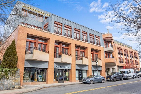 Exterior, Facade, Condo Building