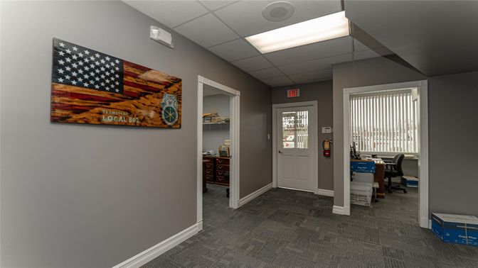 Home Office, Interior