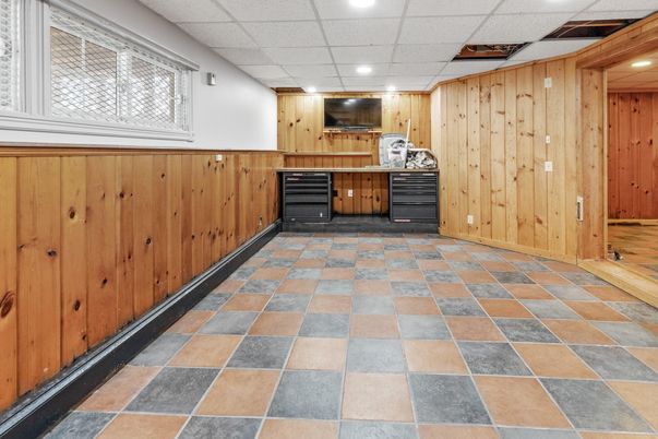 Interior, Recessed Lighting, Wooden Walls