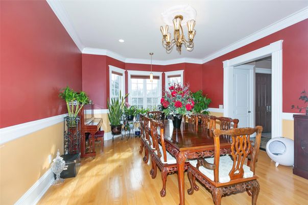 Chandelier, Dining room, Interior, Recessed Lighting, Wood Texture Flooring