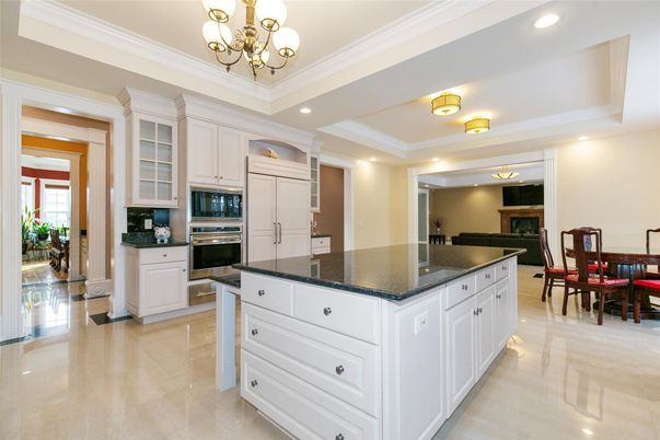 Chandelier, Dining room, Interior, Kitchen, Recessed Lighting, Stainless Steel Appliances