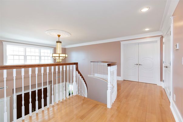 Interior, Pendant Lights, Recessed Lighting, Wood Texture Flooring