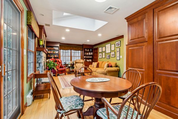 Dining room, Interior, Living room, Recessed Lighting, Wood Texture Flooring