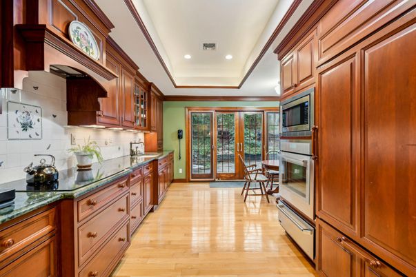 Dining room, Interior, Kitchen, Recessed Lighting, Wood Texture Flooring