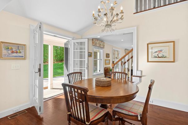 Chandelier, Dining room, Interior, Recessed Lighting, Wood Texture Flooring