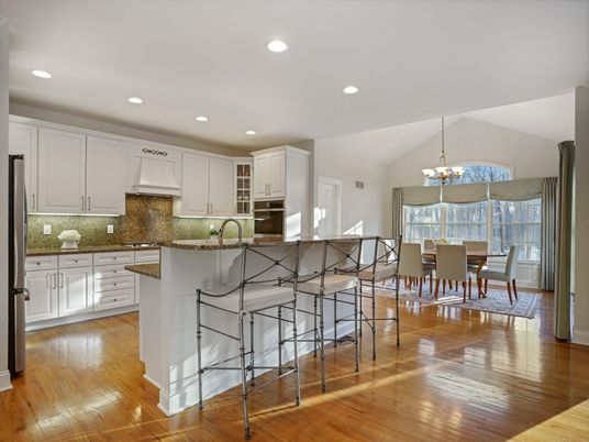 Chandelier, Dining room, Interior, Kitchen, Recessed Lighting, Wood Texture Flooring