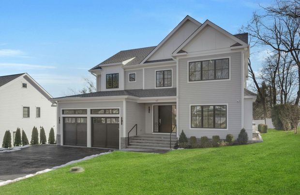 Attached, Exterior, Facade, Farmhouse