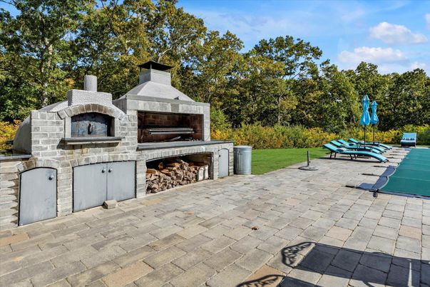 Exterior, Fireplace