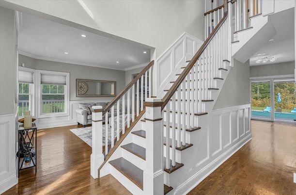 Interior, Recessed Lighting, Wood Texture Flooring