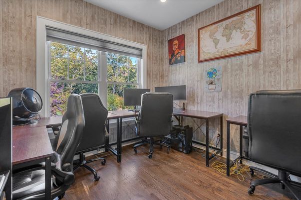 Home Office, Interior, Recessed Lighting, Wood Texture Flooring