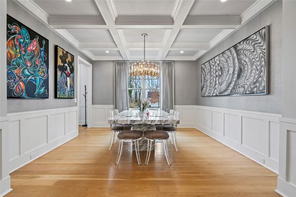 Chandelier, Dining room, Interior, Recessed Lighting, Wood Texture Flooring