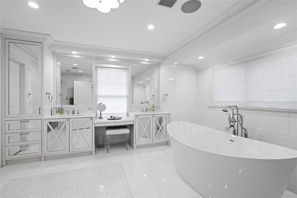 Bathroom, Dual Sink Vanities, Free Standing Baths, Interior, Recessed Lighting
