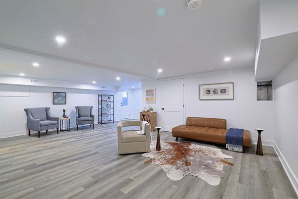 Interior, Recessed Lighting, Wood Texture Flooring