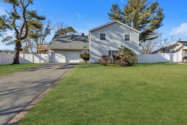 Attached, Backyard, Exterior, Facade, Split Level