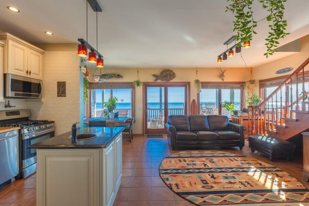 Dining room, Interior, Kitchen, Pendant Lights, Recessed Lighting, Stainless Steel Appliances, Water
