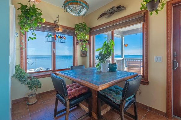 Dining room, Interior, Water