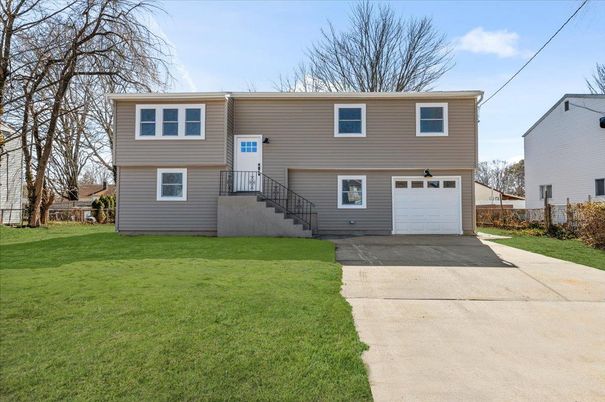 Attached, Exterior, Facade, Raised Ranch